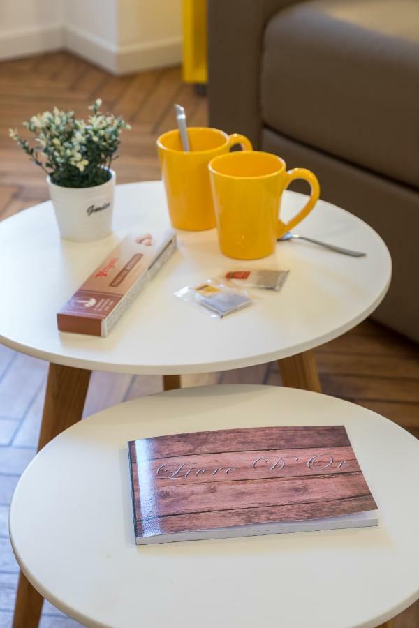 Cosy Malte Apartment Menton Bagian luar foto