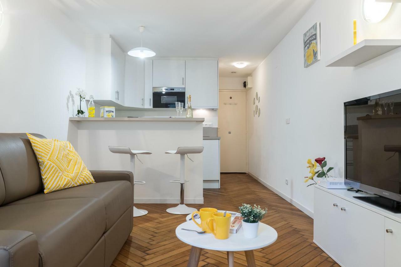 Cosy Malte Apartment Menton Bagian luar foto